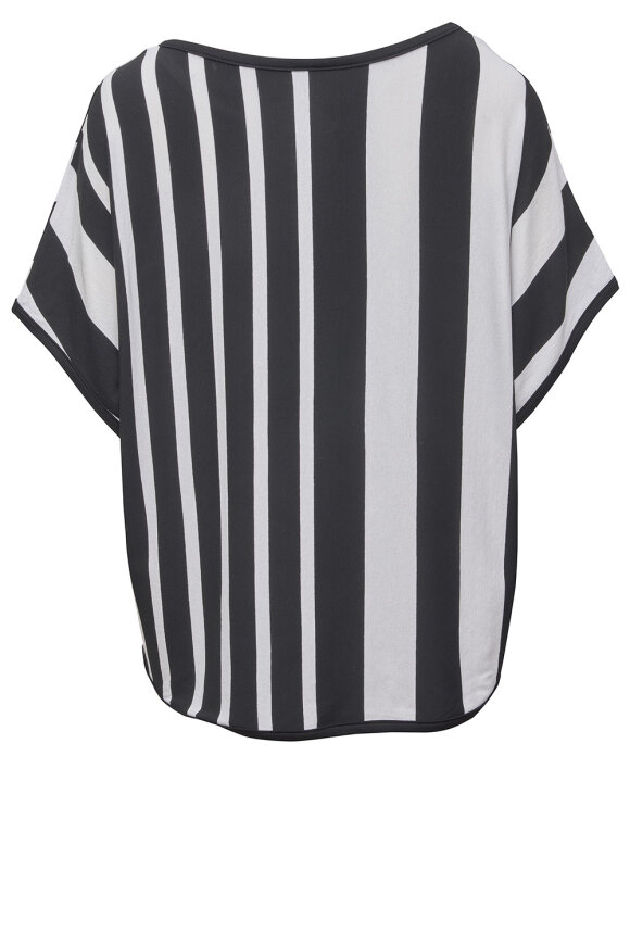 E Avantgarde - Bluse